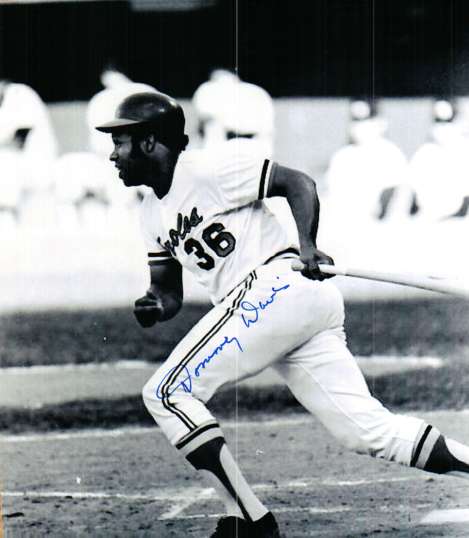 AUTOGRAPHED TOMMY DAVIS photo  Baltimore Orioles