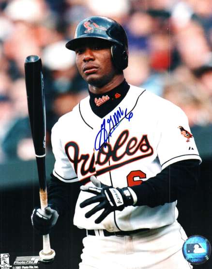 AUTOGRAPHED  photo MELVIN MORA Baltimore Orioles