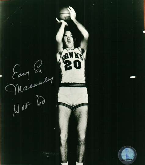 Autographed ED MACAULEY  ST LOUIS HAWKS 8x10 PHOTO