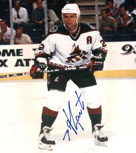 Autographed MIKE GARTNER Phoenix Coyotes Photo
