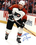 Autographed DAINIUS ZUBRUS 8X10 Philadelphia Flyers Photo