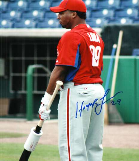 AUTOGRAPHED HECTOR LUNA photo  Philadelphia Phillies