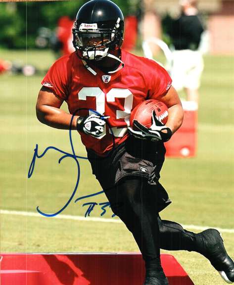 Autographed MICHAEL TUCKER 8X10 Atlanta Falcons photo