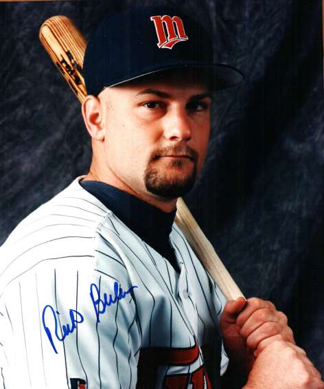 AUTOGRAPHED RICH BECKER -  Minnesota Twins photo