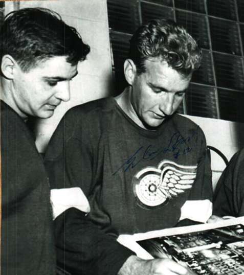 Autographed GLEN SKOV Detroit Red Wings Photo