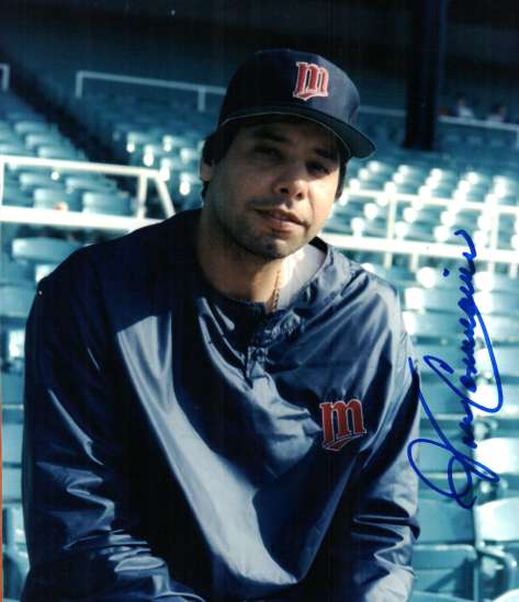 AUTOGRAPHED JOHN CANDELARIA 8X10 Minnesota Twins photo