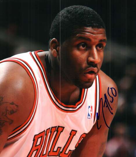 Autographed MICHAEL SWEETNEY Chicago Bulls Photo