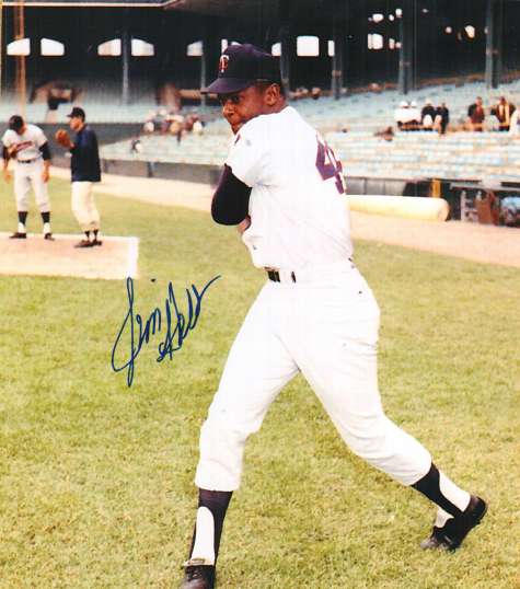 AUTOGRAPHED JIM HOLT 8X10 Minnesota Twins photo