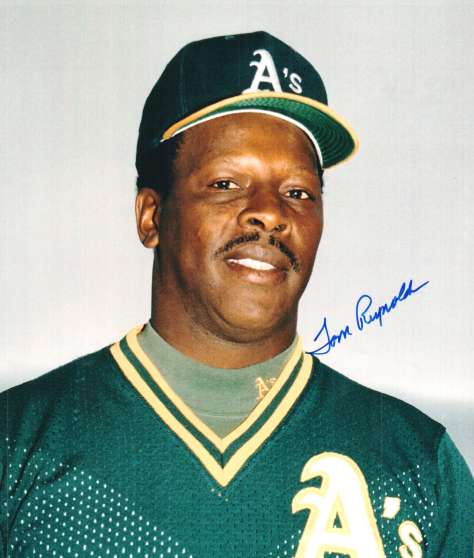AUTOGRAPHED TOMMY REYNOLDS photo  -  Oakland A's
