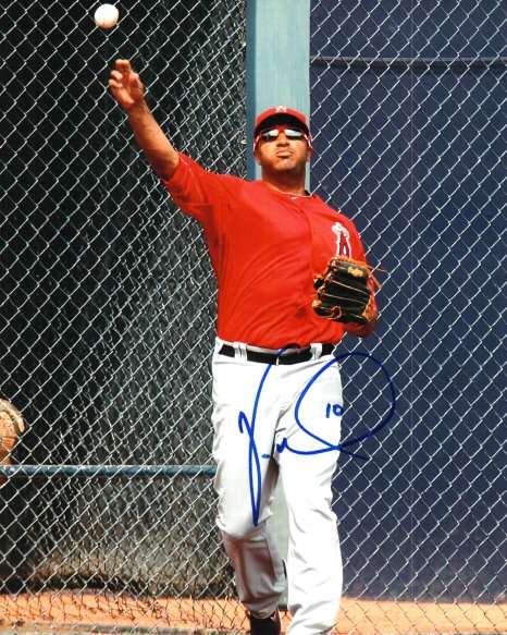 AUTOGRAPHED VERNON WELLS 8X10  photo Angels