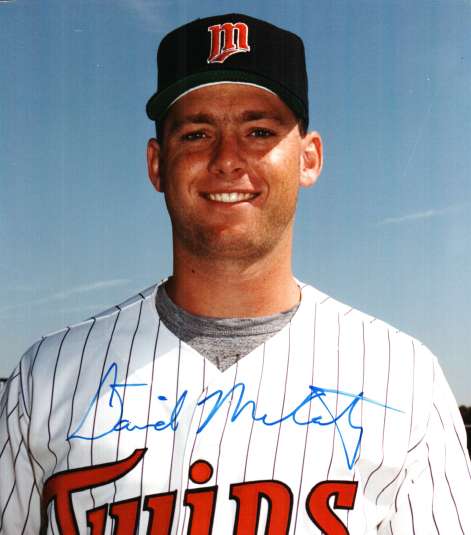 AUTOGRAPHED DAVID MCCARTY -  Minnesota Twins photo