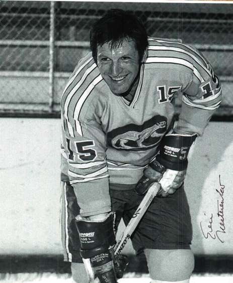 AUTOGRAPHED  ERIC NESTERENKO CHICAGO COUGARS Photo