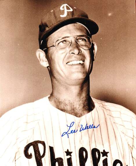 AUTOGRAPHED LEE WALLS photo  Philadelphia Phillies