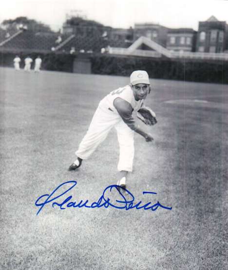 AUTOGRAPHED ORLANDO PENA photo  Cincinnati Reds