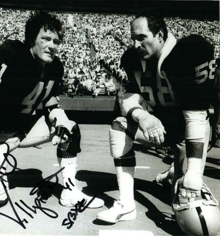 Autographed PHIL VILLAPIANO 8X10 Oakland Raiders photo