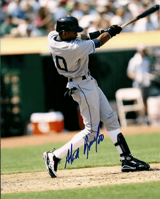 AUTOGRAPHED ALEXEI RAMIREZ 8X10 Chicago White Sox Photo