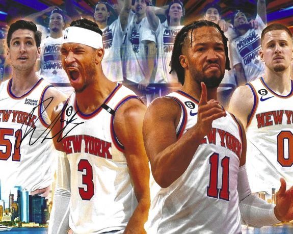 Autographed RYAN ARCIADIACONO 8X10 New York Knicks Photo
