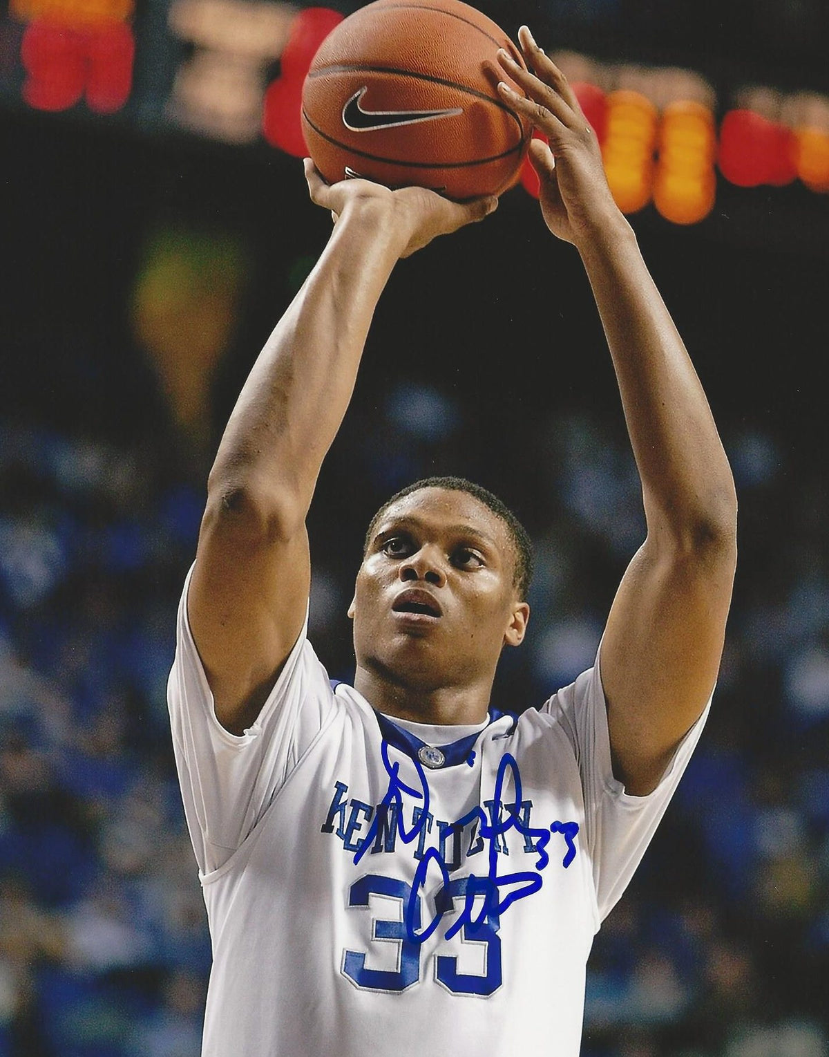 Autographed Daniel Orton Kentucky Wildcats 8x10 Photo
