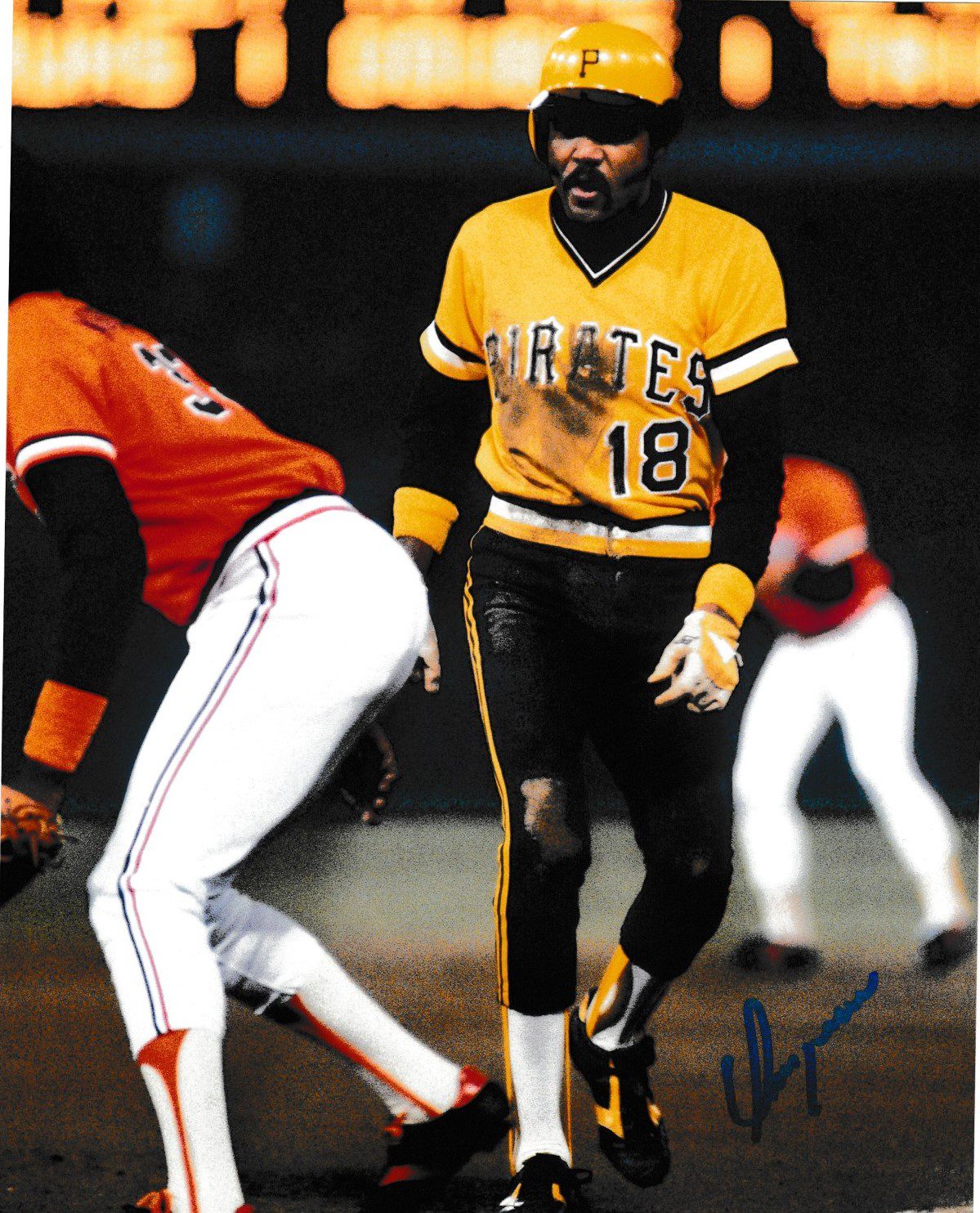 Autographed OMAR MORENO 8X10 Photo - Pittsburgh Pirates