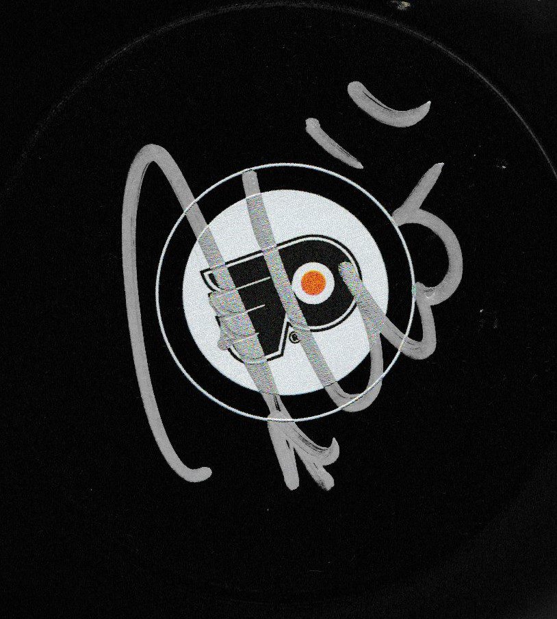 Autographed  MICHAEL RAFFL Philadelphia Flyers Hockey Puck