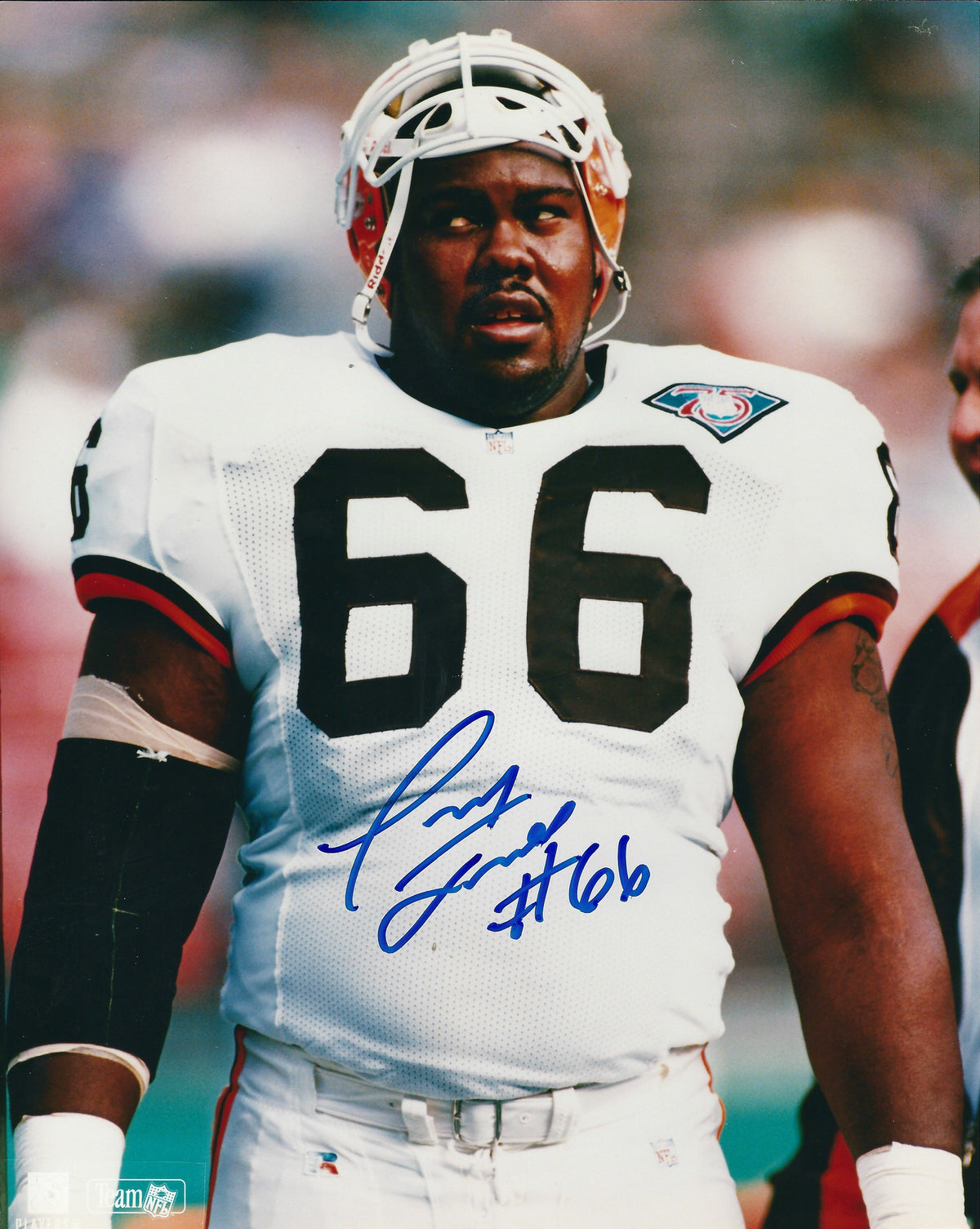 Autographed  TONY JONES 8X10 Cleveland Browns Photo