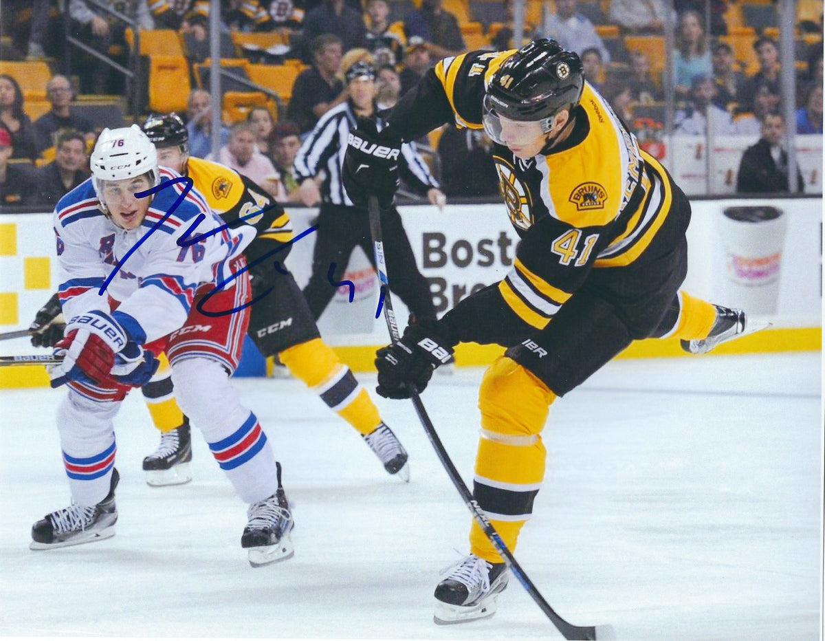 Autographed JOONAS KEMPPAINEN 8X10 Boston Bruins  Photo