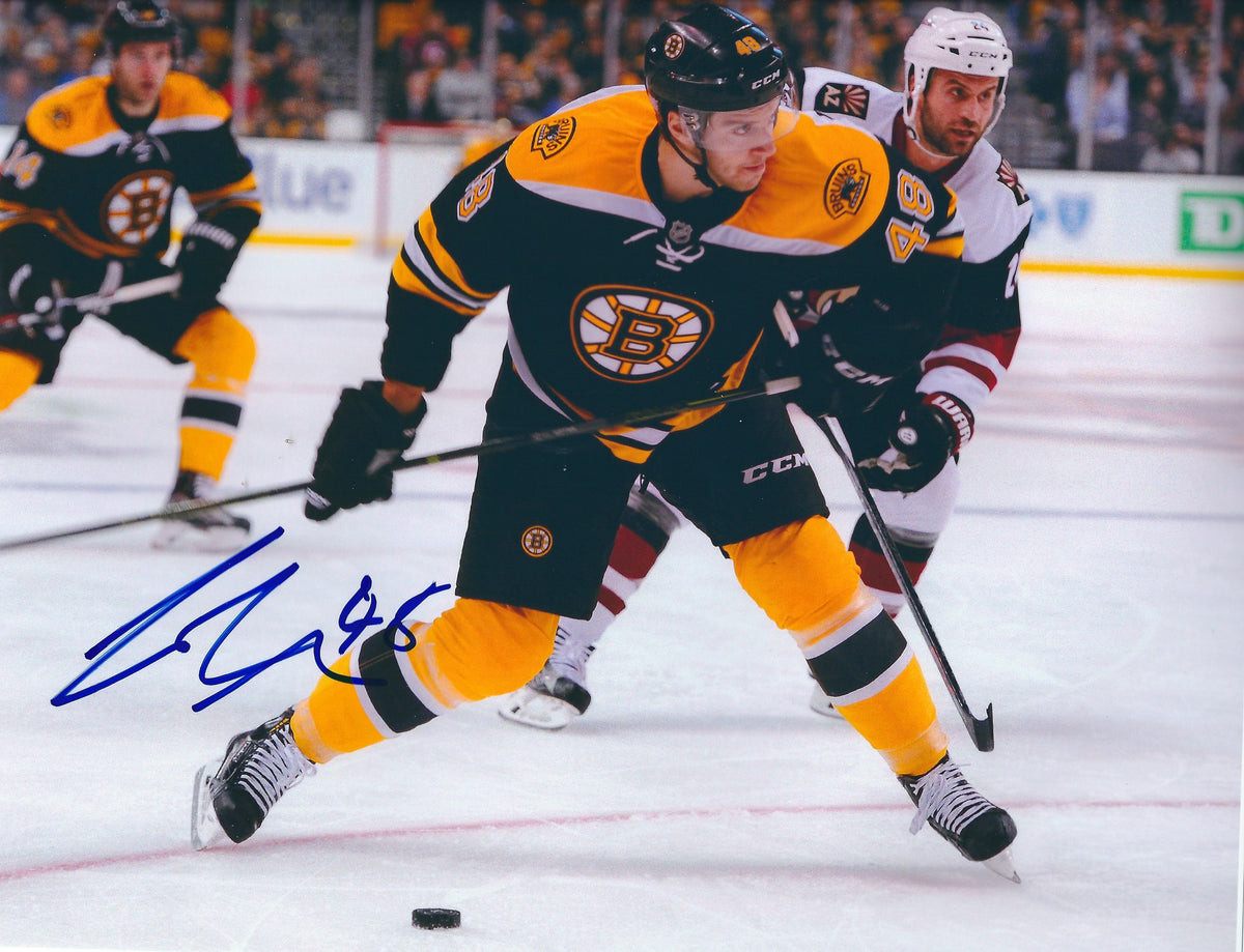 Autographed COLIN MILLER 8X10 Boston Bruins  Photo