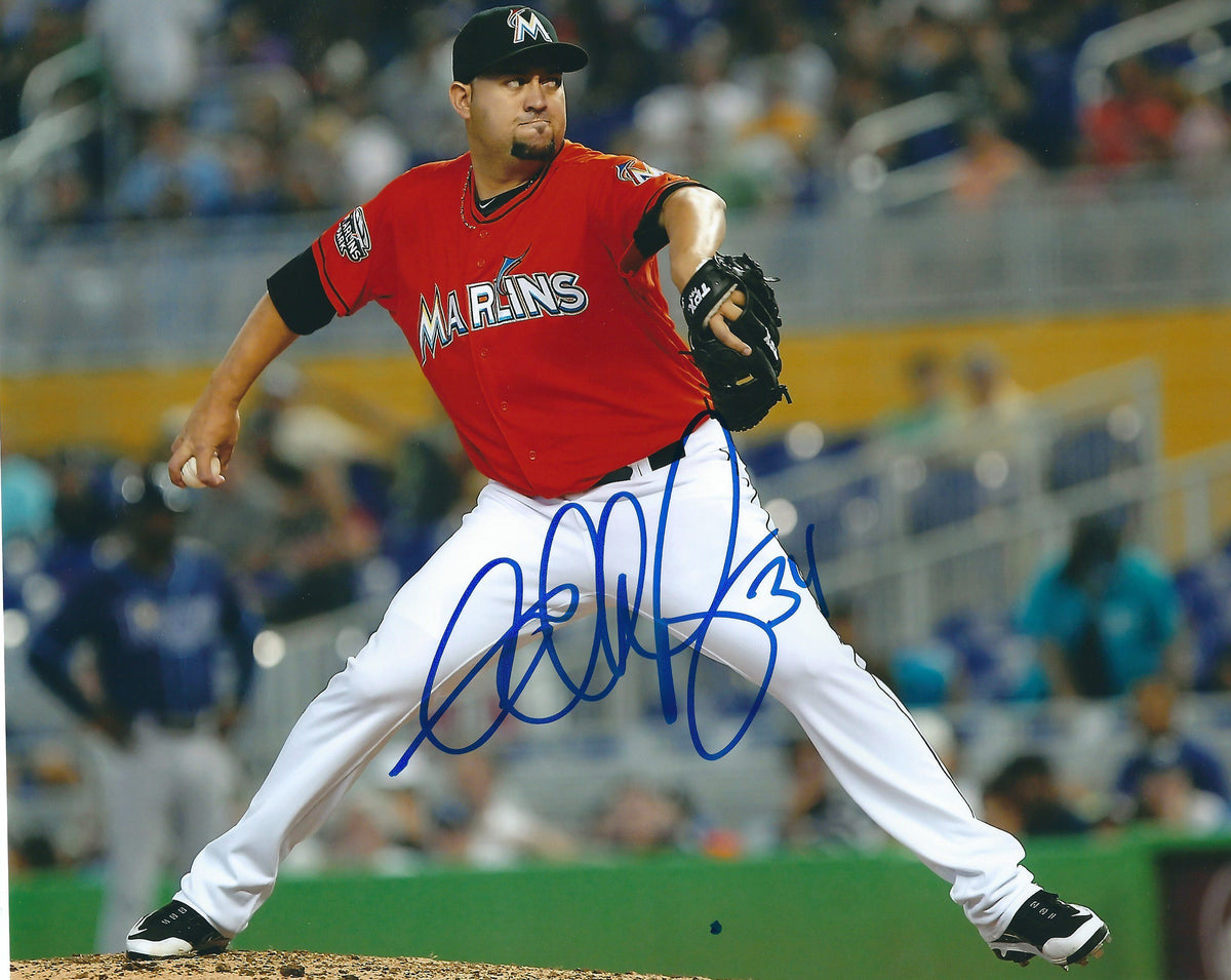 AUTOGRAPHED EDWARD MUJICA 8X10 Miami Marlins Photo