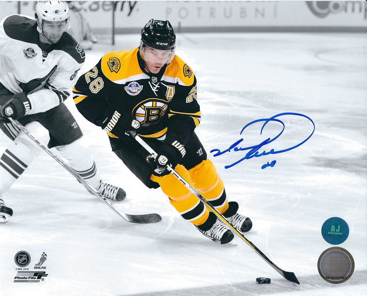 Autographed MARK RECCHI 8X10 Boston Bruins  Photo