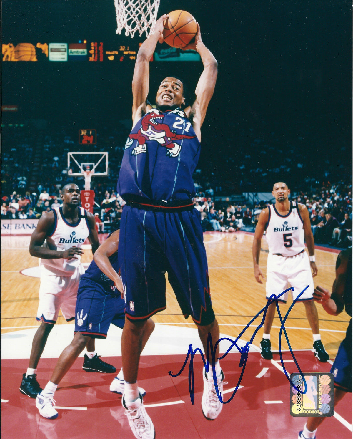 Autographed MARCUS CAMBY 8X10 Toronto Raptors photo