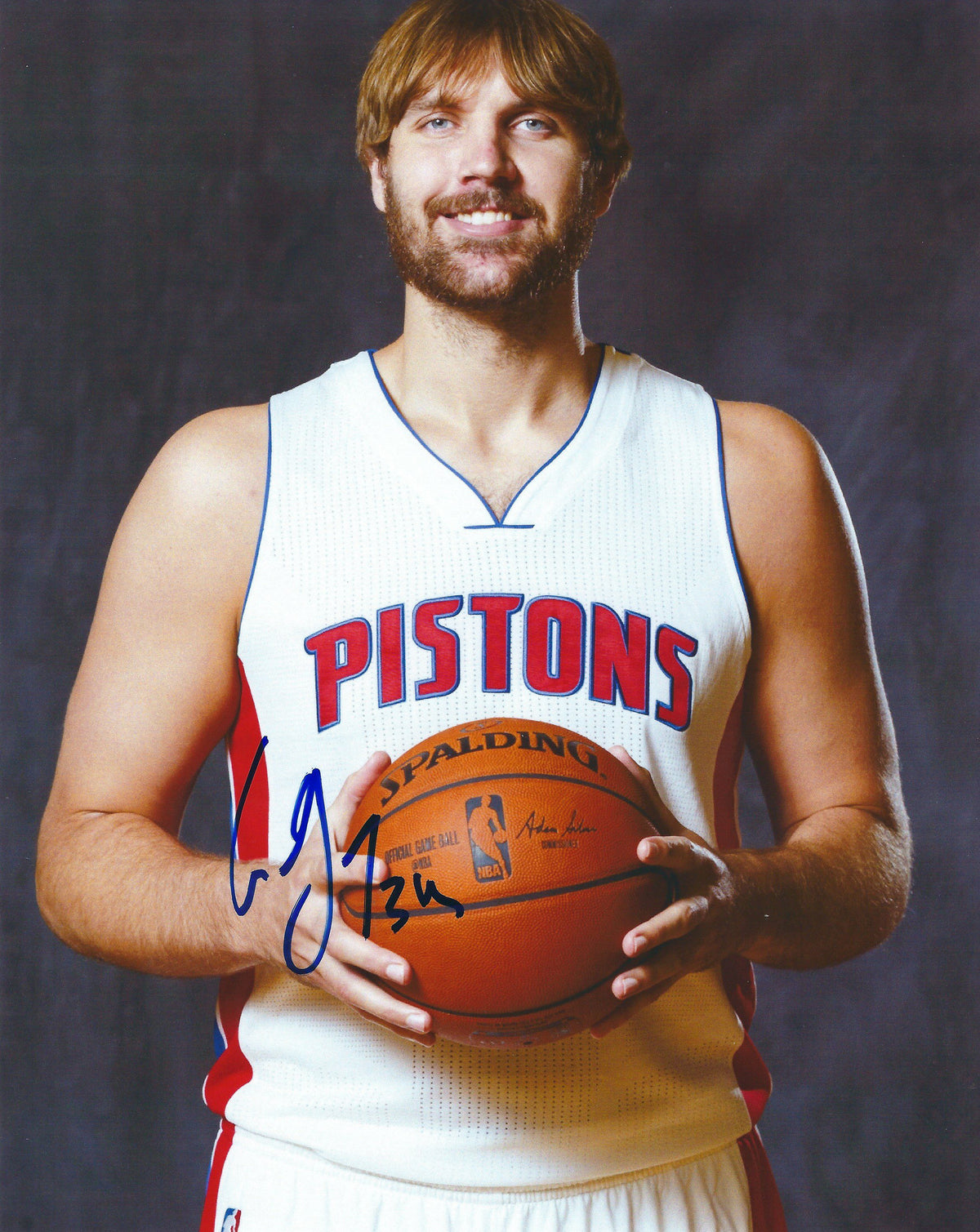 Autographed AARON GRAY  8X10 Detroit Pistons Photo