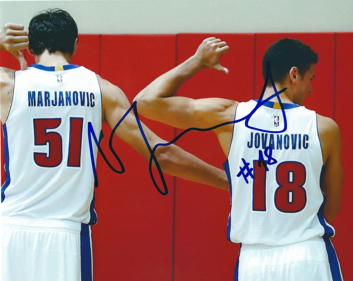 Autographed NIKOLA JOVANOVIC 8X10 Detroit Pistons Photo