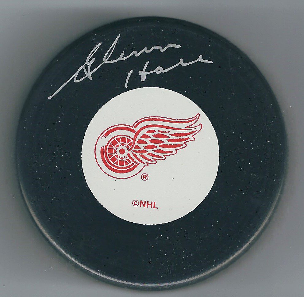 AUTOGRAPHED GLENN HALL Detroit Red Wings Puck
