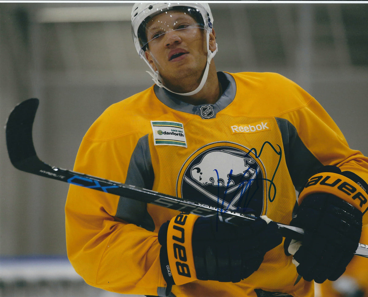 Autographed  KYLE OKPOSO N8X10 Buffalo Sabres Photo