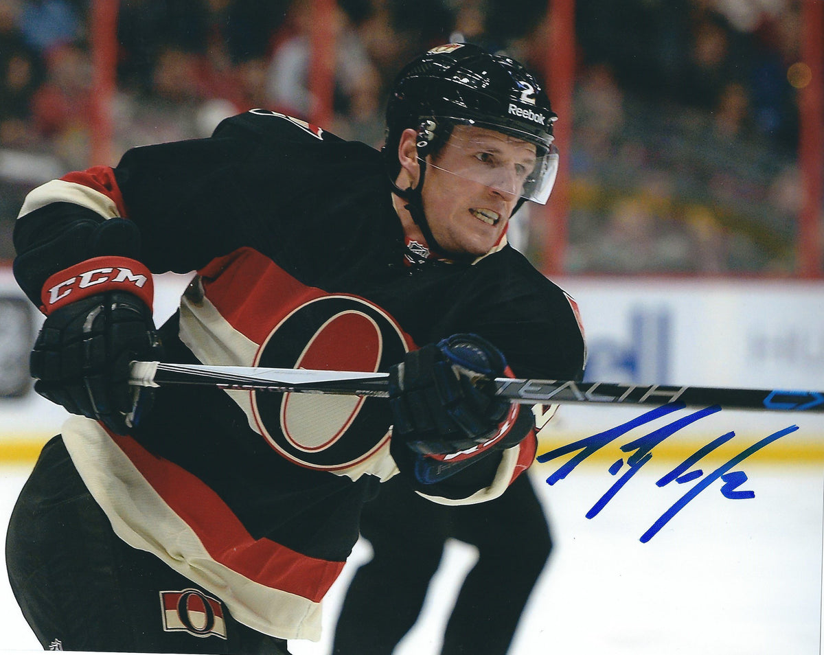 Autographed DION PHANEUF 8X10 Ottawa Senators photo