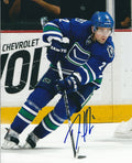 Autographed DAN HAMHUIS 8X10 Vancouver Canucks Photos