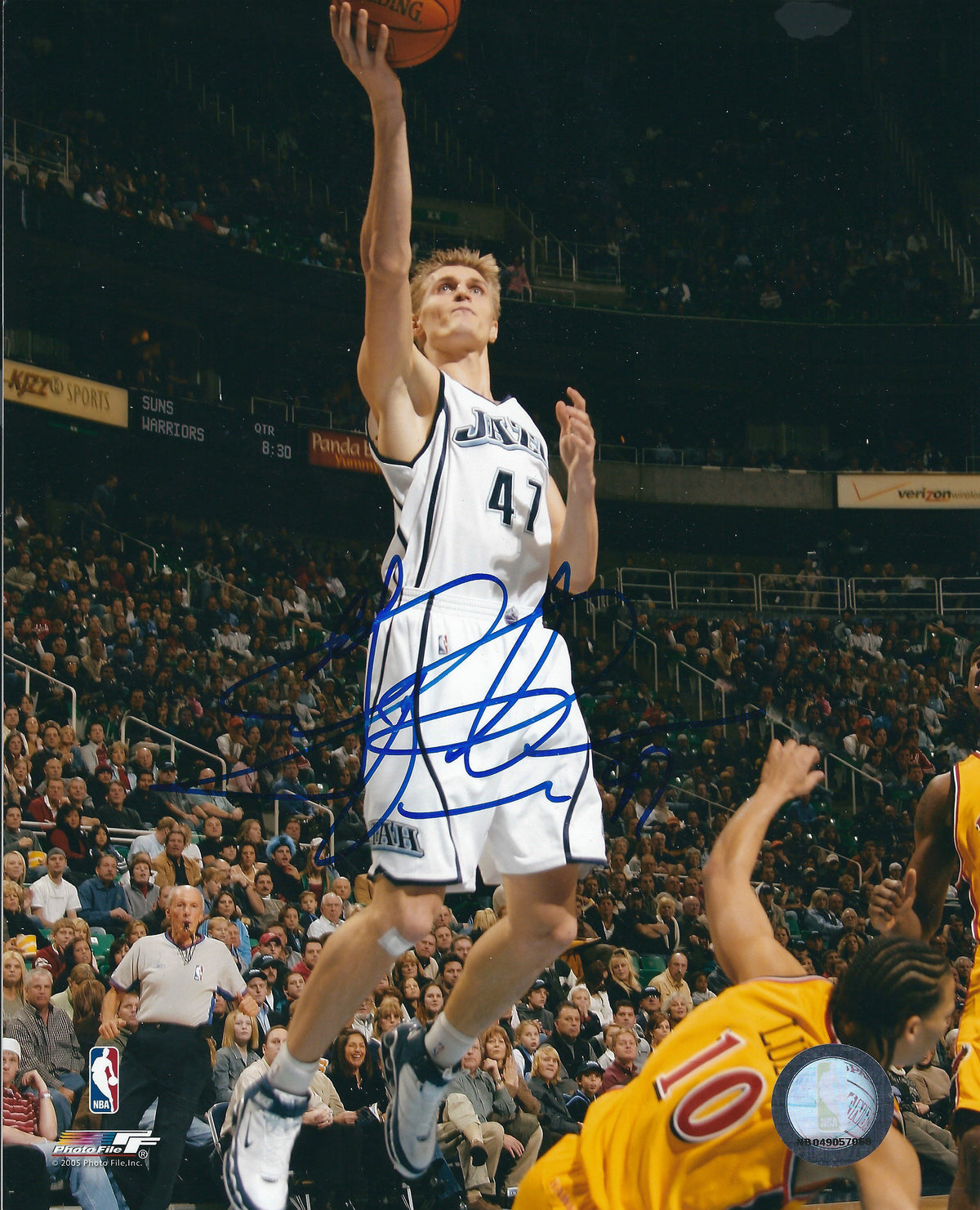 Autographed ANDREI KIRILENKO 8X10 Utah Jazz Photo
