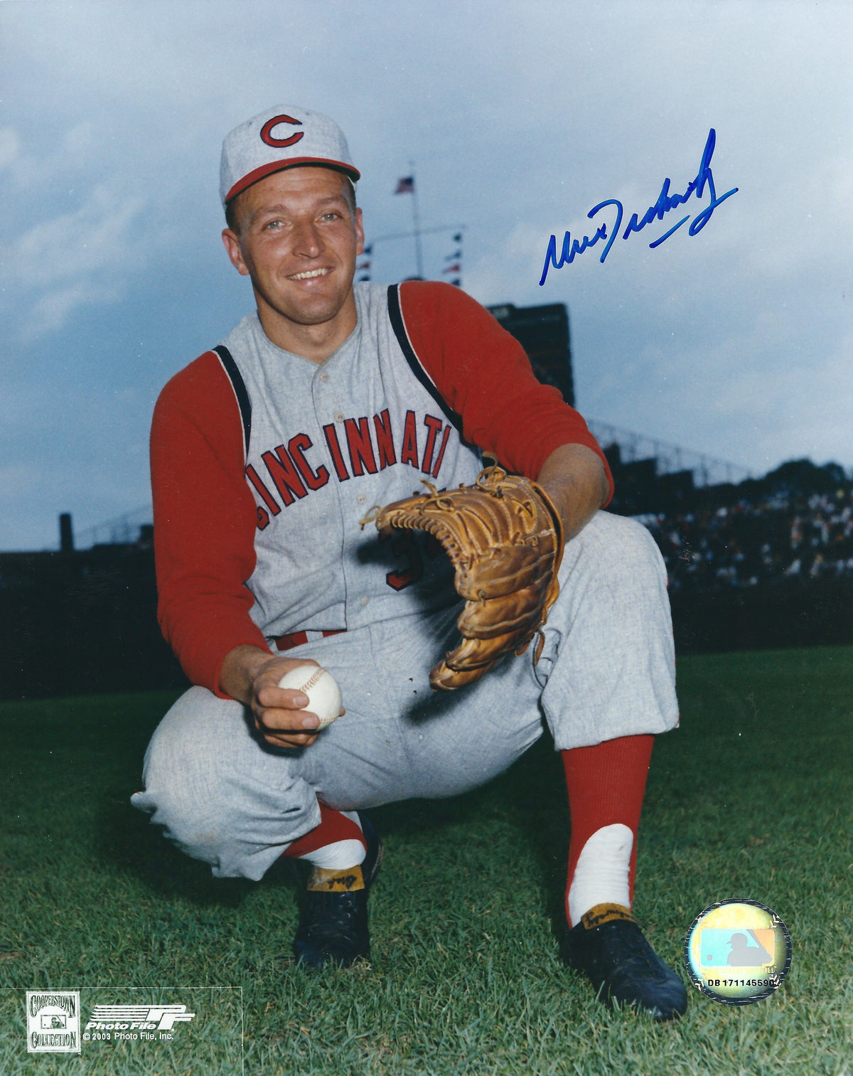AUTOGRAPHED MOE DRABOWSKY 8x10 Cincinnati Reds Photo