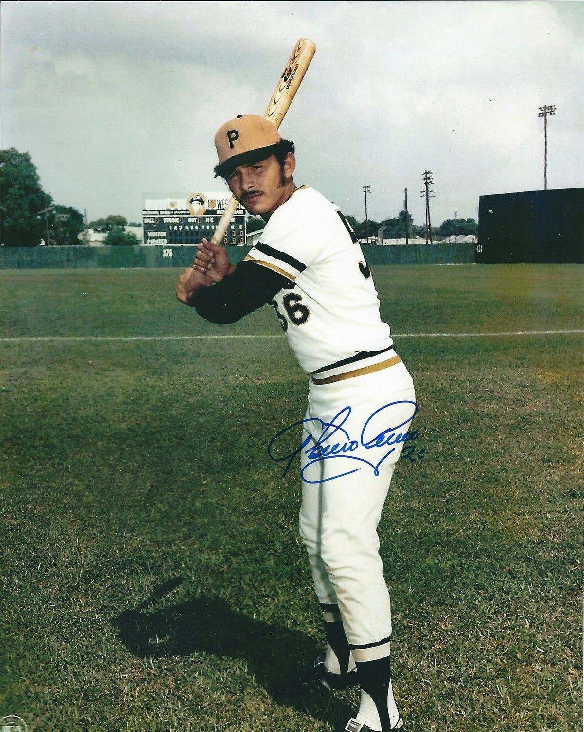 Autographed TONY ARMAS 8x10 Pittsburgh Pirates Photo