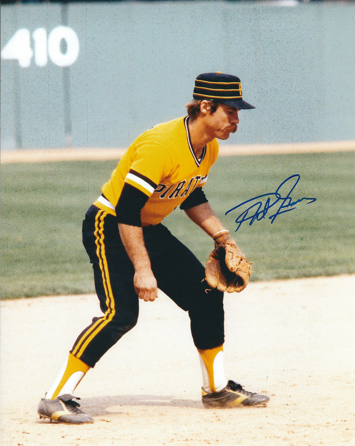 Autographed PHIL GARNER 8X10 Pittsburgh Pirates Photo