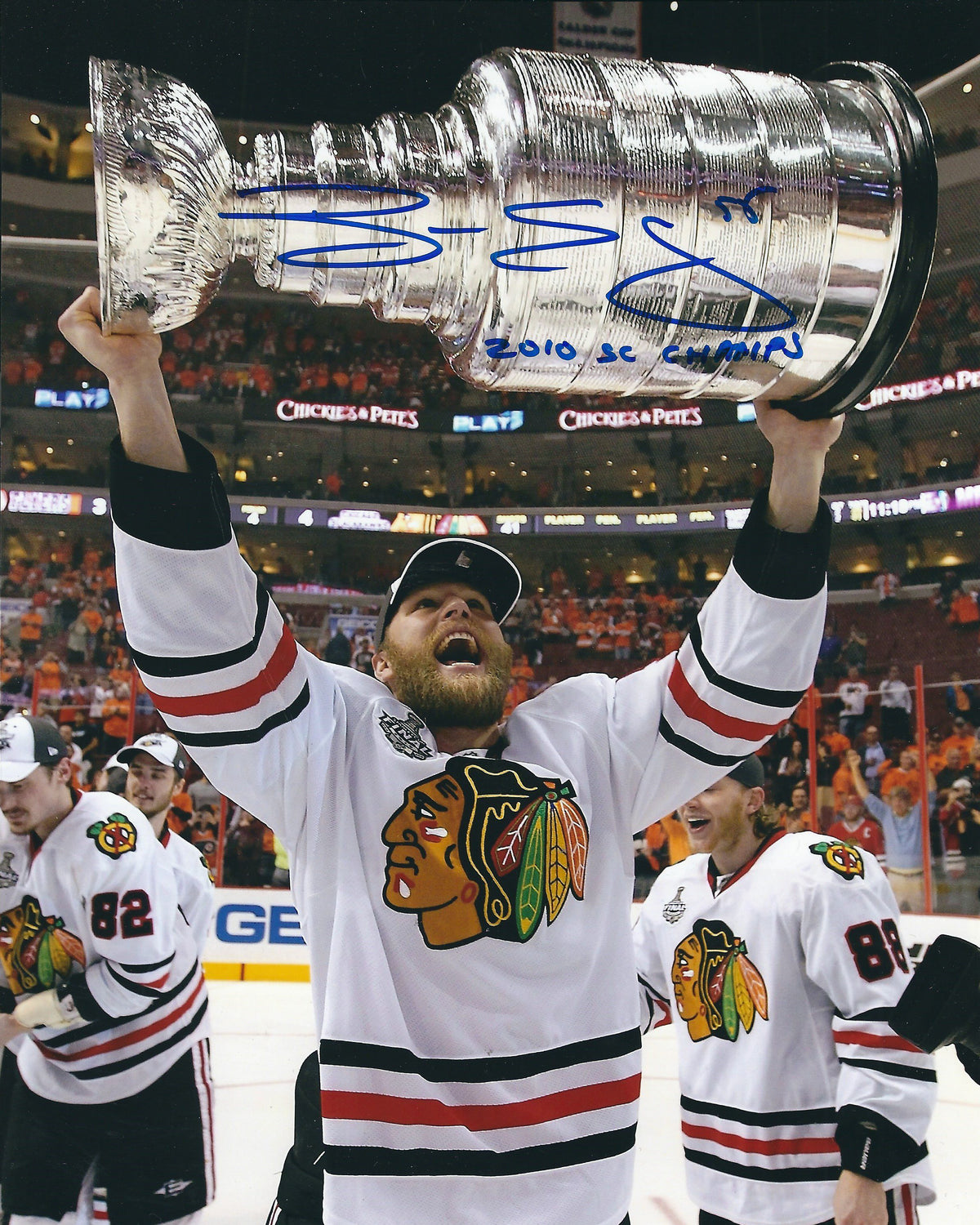 Autographed  BEN EAGER 8X10 Chicago Blackhawks Photo