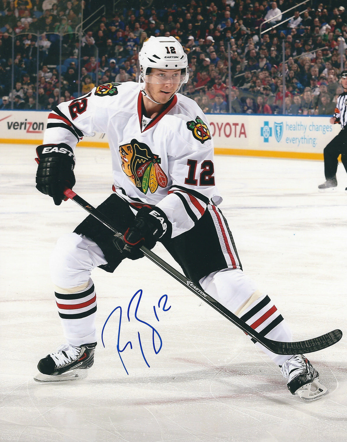 Autographed PETER REGIN  8X10 Chicago Blackhawks Photo