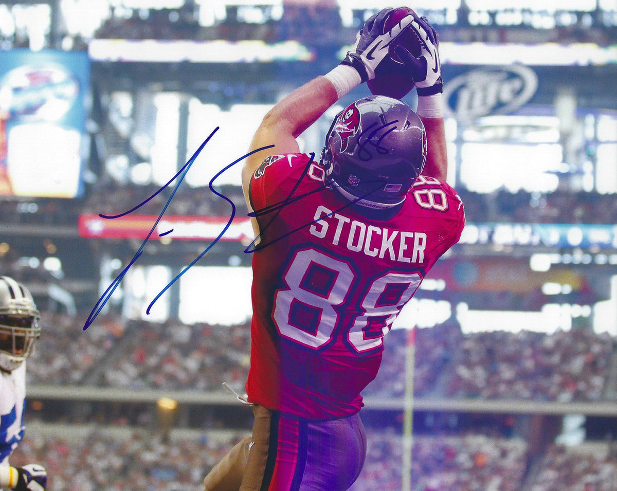 Autographed Luke Stocker 8X10 Tampa Bay Buccaneers Photo