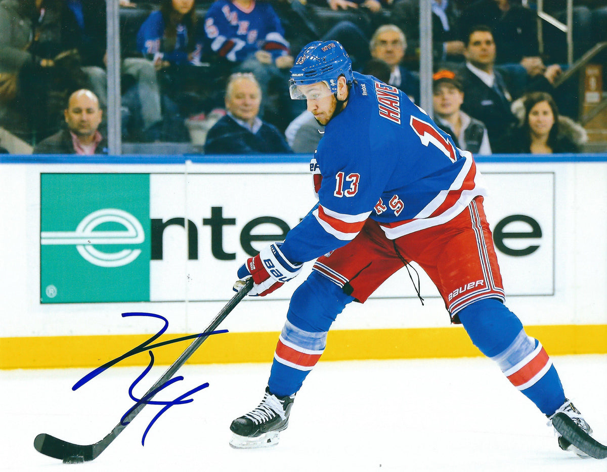 Autographed KEVIN HAYES 8X10 New York Rangers Photo