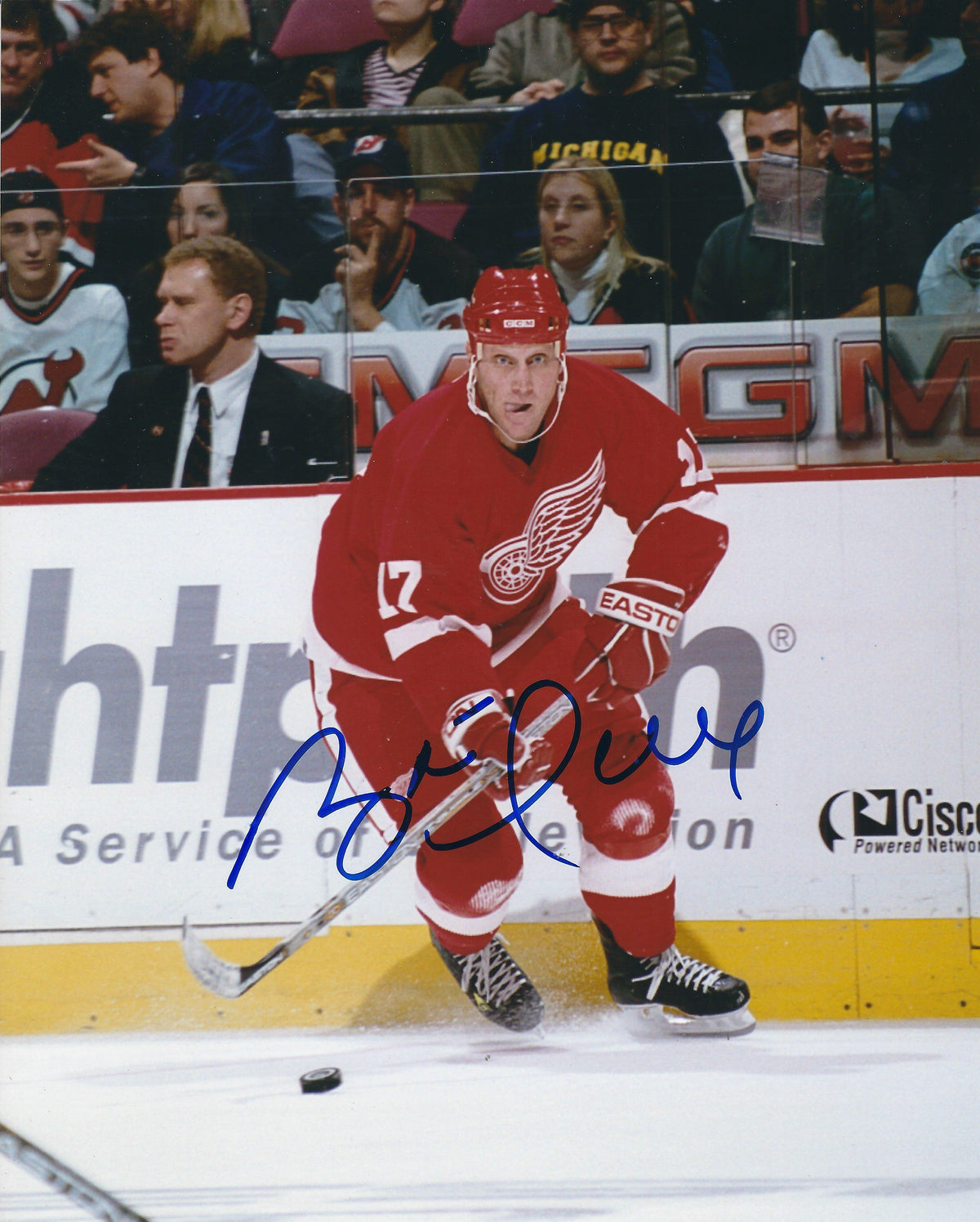 Autographed BRETT HULL 8X10 Detroit Red Wings Photo