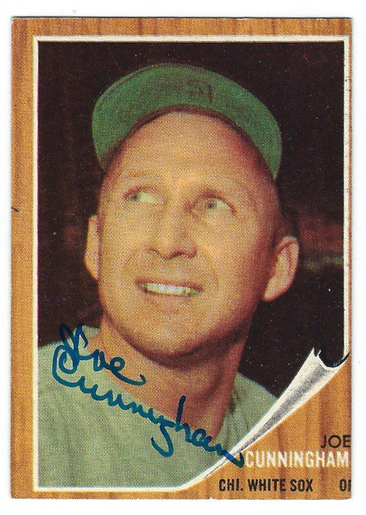 Autographed JOE CUNNINGHAM 1962 Topps Card