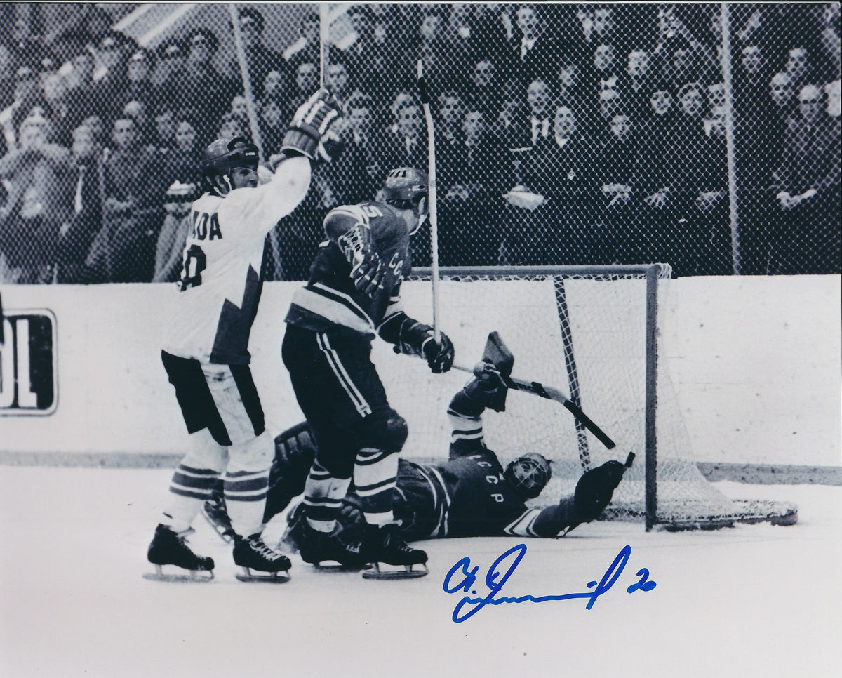 Autographed VLADISLAV TRETIAK 8X10 RUSSIA Photo