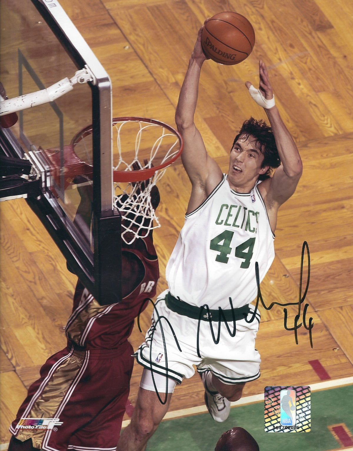 AUTOGRAPHED JIRI WELSCH 8x10 Boston Celtics photo