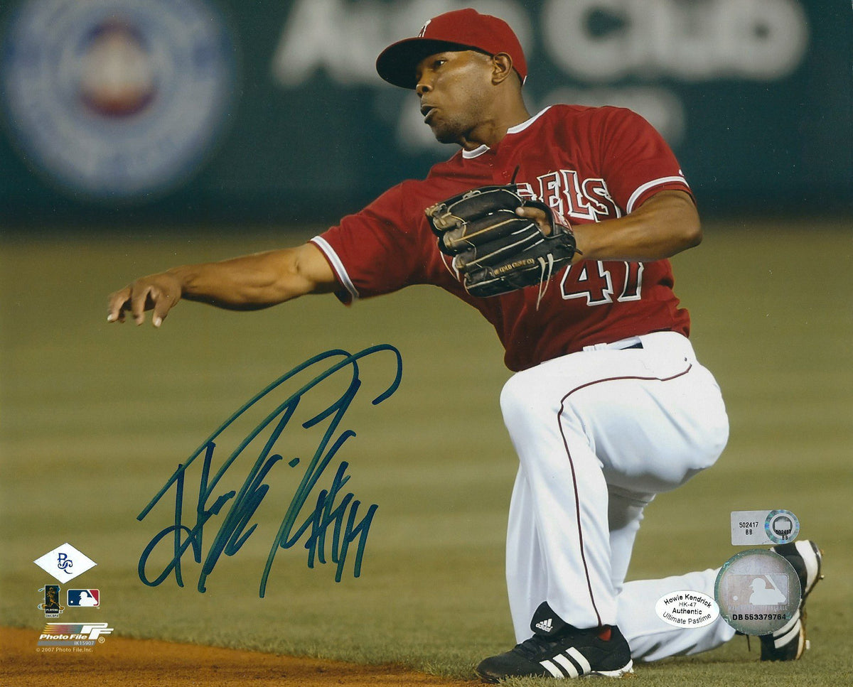 AUTOGRAPHED HOWIE KENDRICK 8x10 Los Angeles Angels Photo