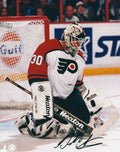 Autographed  GARTH SNOW 8X10 Philadelphia Flyers Photo